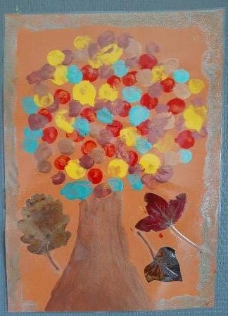Tableau d'automne à la peinture avec des bouchons , Activité Manuelle  Nature et créative, dès 18 mois